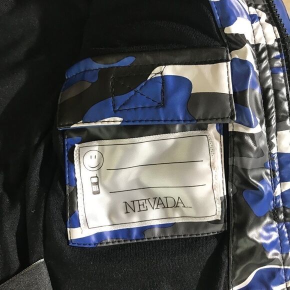 BNWOT Nevada Camo Vinyl Rain Jacket - Picture 4 of 5